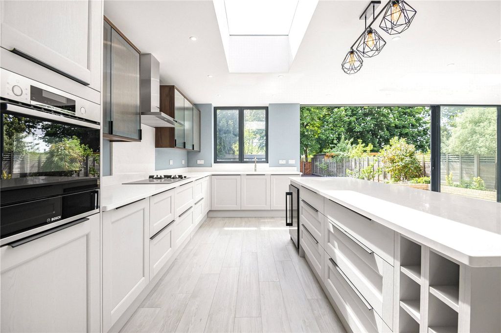 Property photo 2 of 23 Picture No. 08