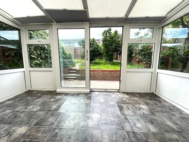 Property photo 2 of 12 Conservatory