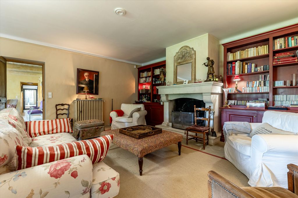 Property photo 2 of 21 Image