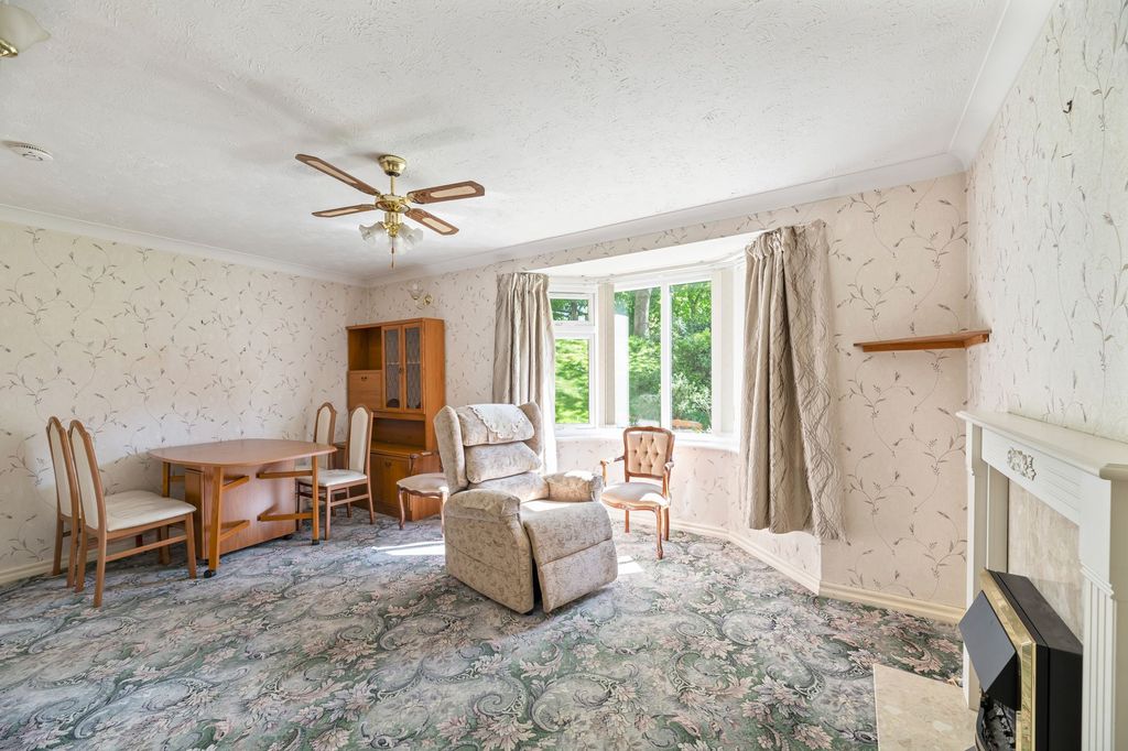 Property photo 2 of 10