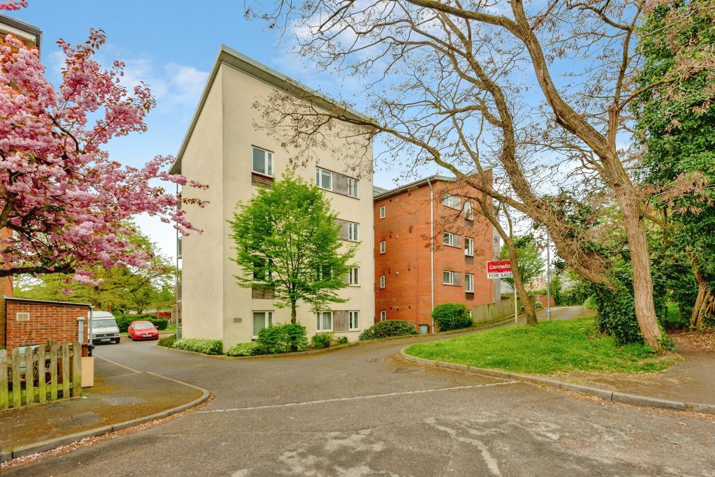 Property photo 1 of 13