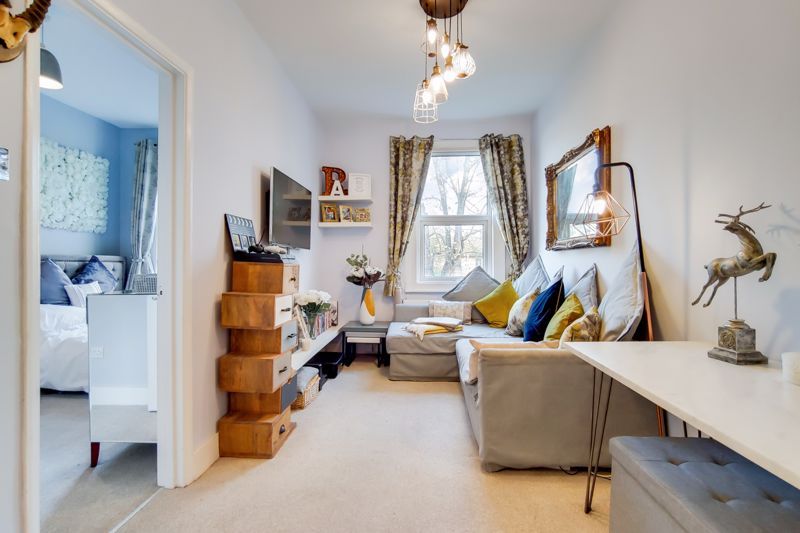 Property photo 3 of 10 Photo 6