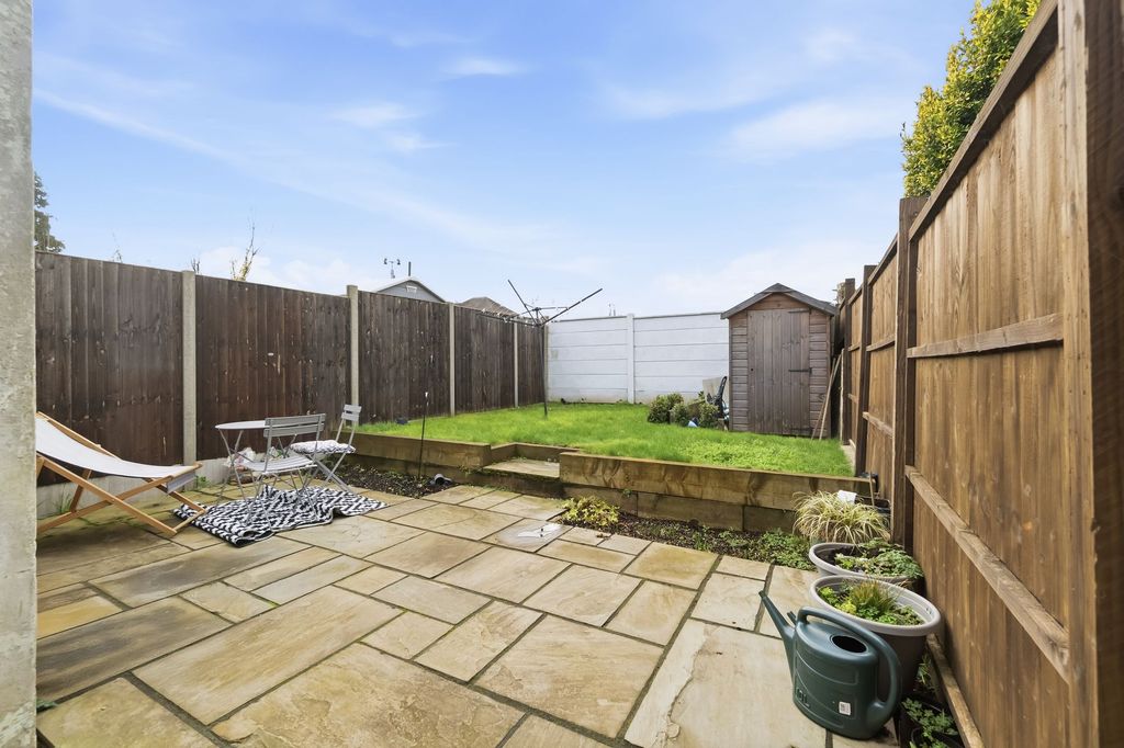 Property photo 3 of 11