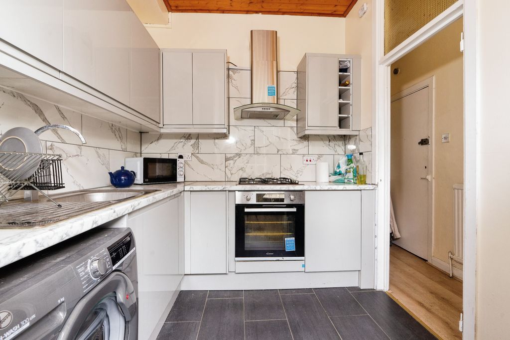 Property photo 2 of 7 Img 2