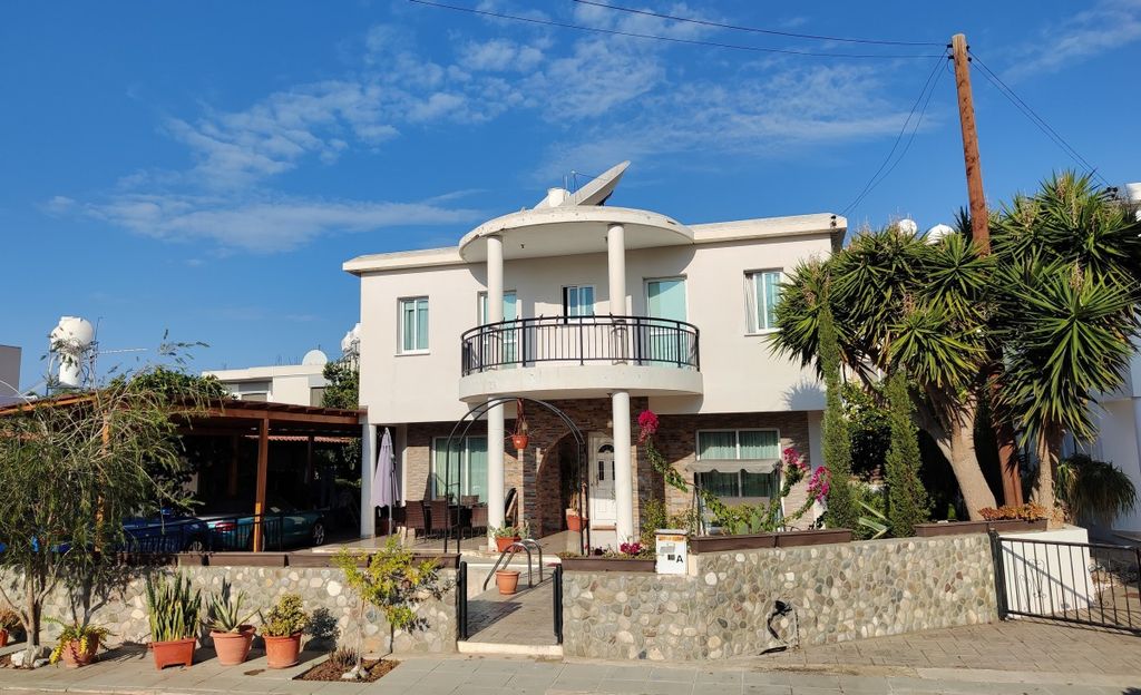 Property photo 1 of 15