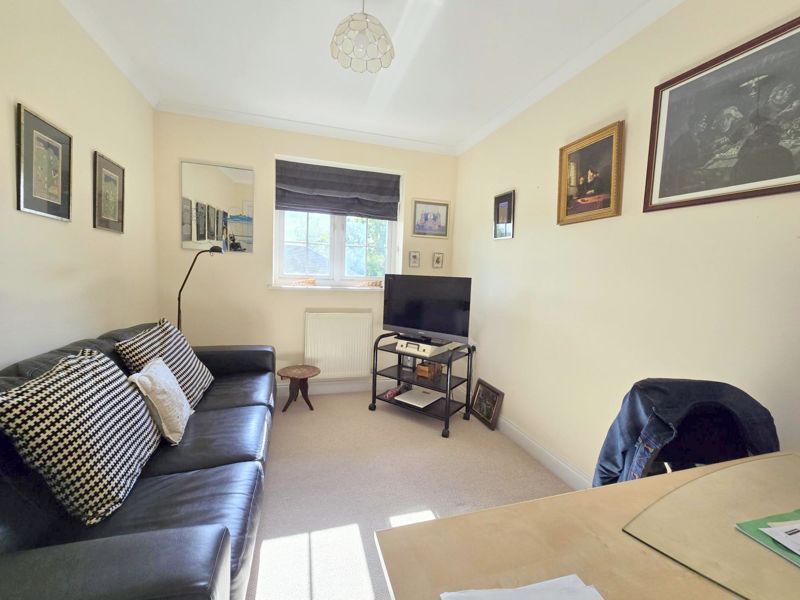 Additional image 8 of 2 bed flat for sale7 The Avenue, Hatch End HA5