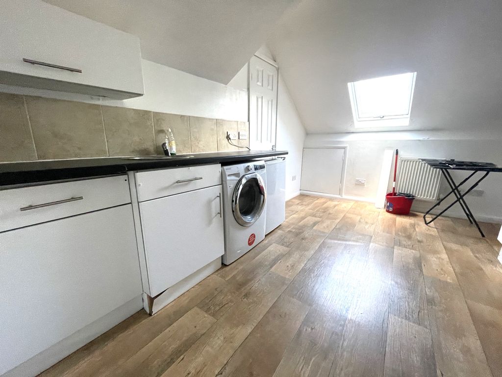 Property photo 2 of 6 Image