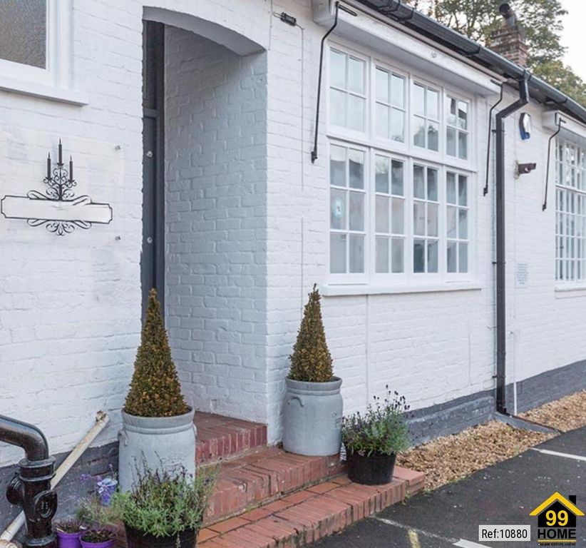 Property photo 2 of 9 Photo 1