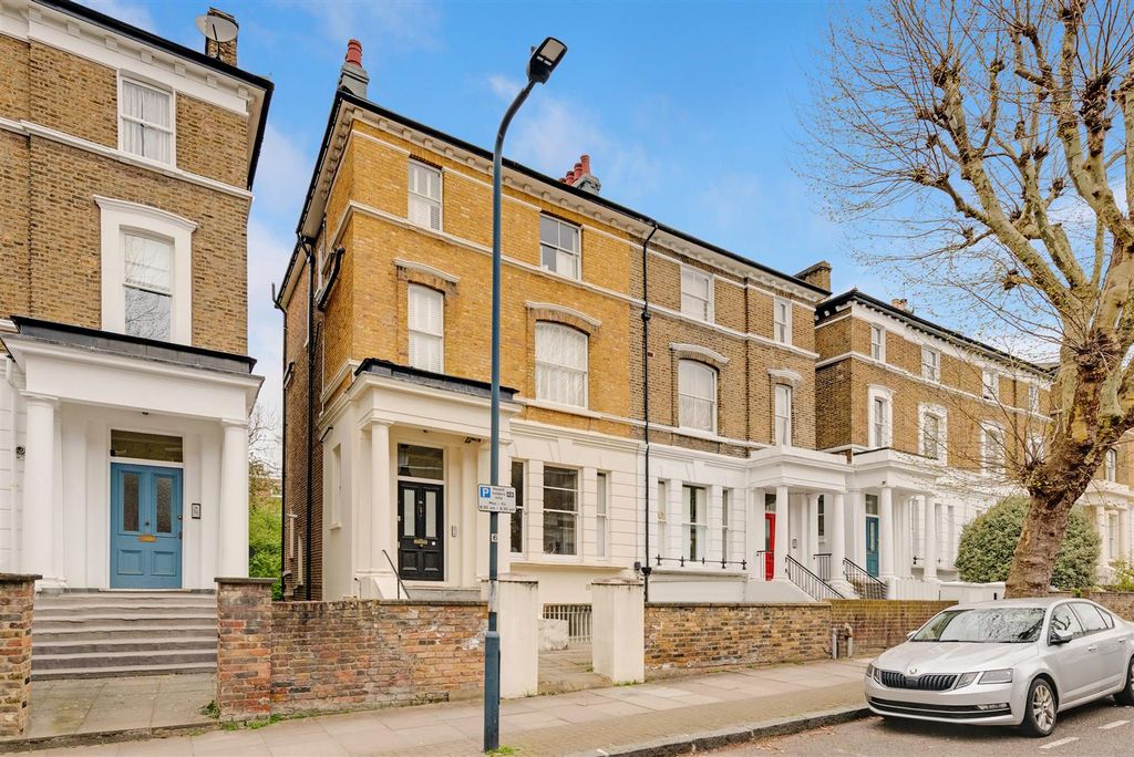 Property photo 1 of 9 54304 Hi Res (13).Jpg