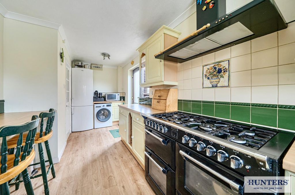 Property photo 3 of 21 32E0E269-6812-4F29-B73d-E5A0Cb8Bb8Fb.Jpg