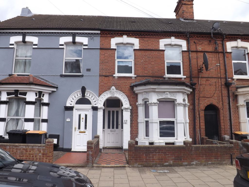 Property photo 1 of 3