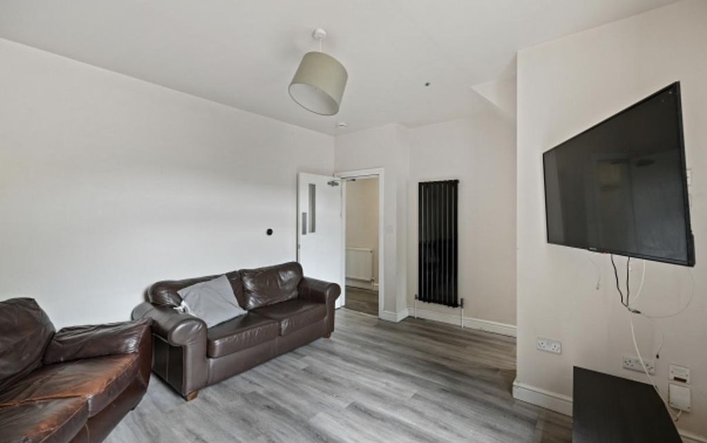 Property photo 2 of 10 2.Png