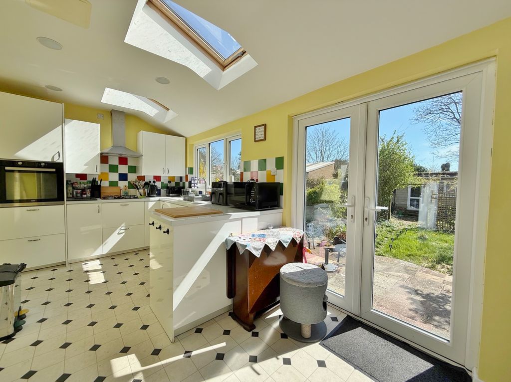 Property photo 2 of 22