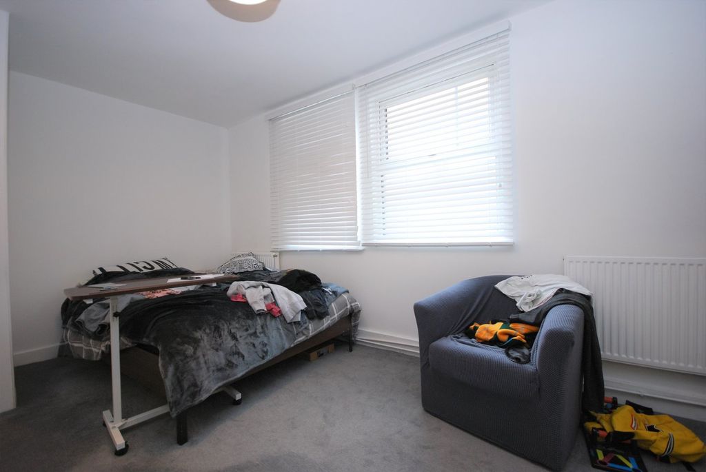 Property photo 2 of 5