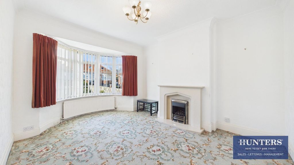 Property photo 2 of 18 Living Room