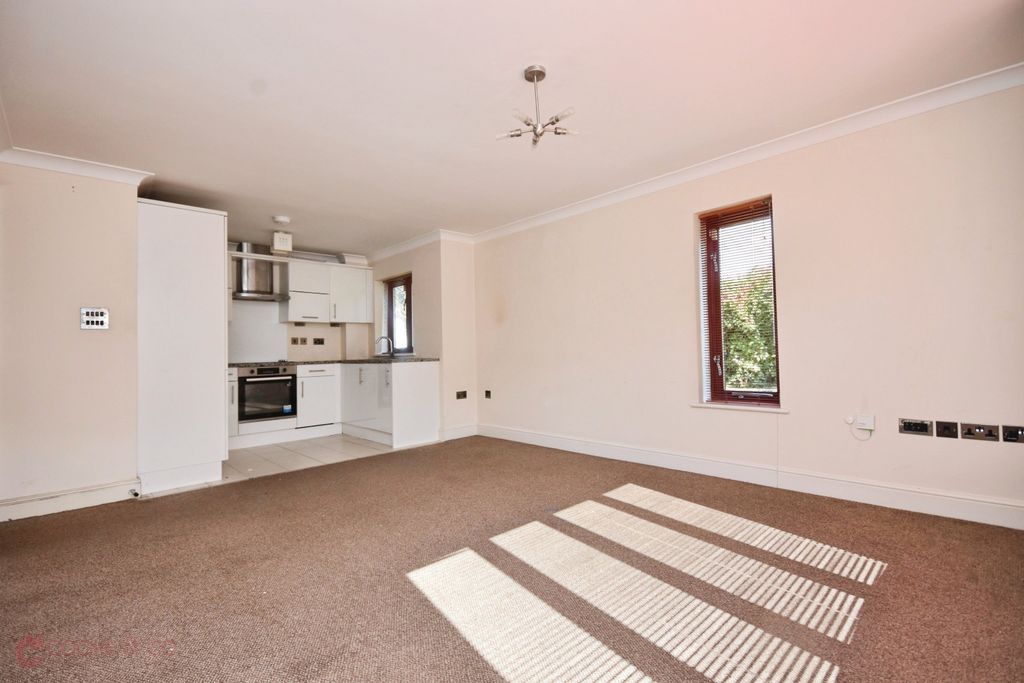 Property photo 3 of 9
