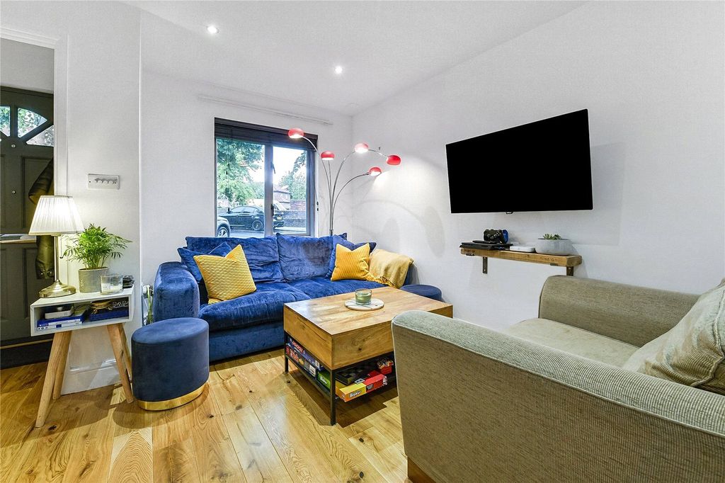 Property photo 3 of 10