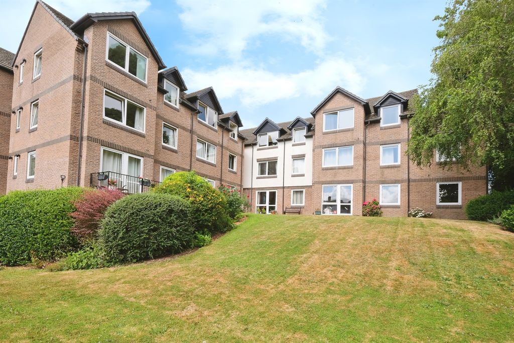 Property photo 1 of 11
