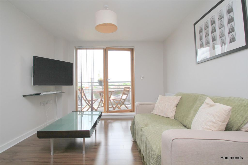 Property photo 2 of 7