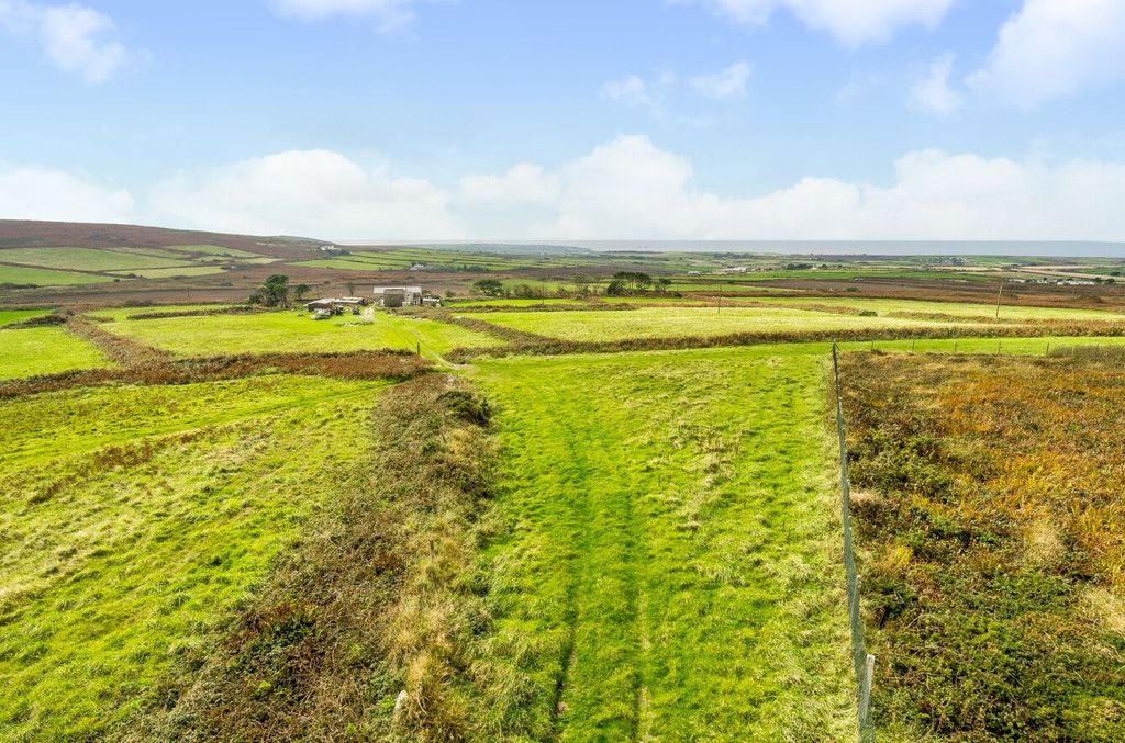 Property photo 3 of 20