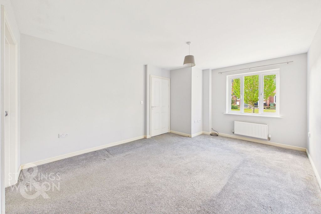 Property photo 2 of 22