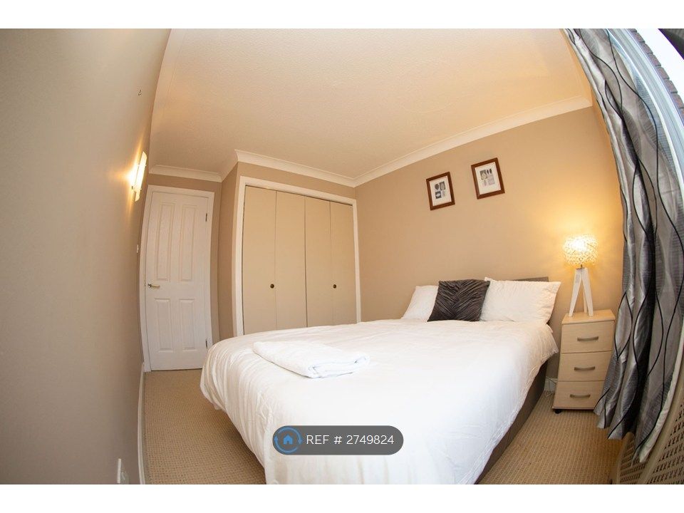 Property photo 3 of 10 Double Bedroom