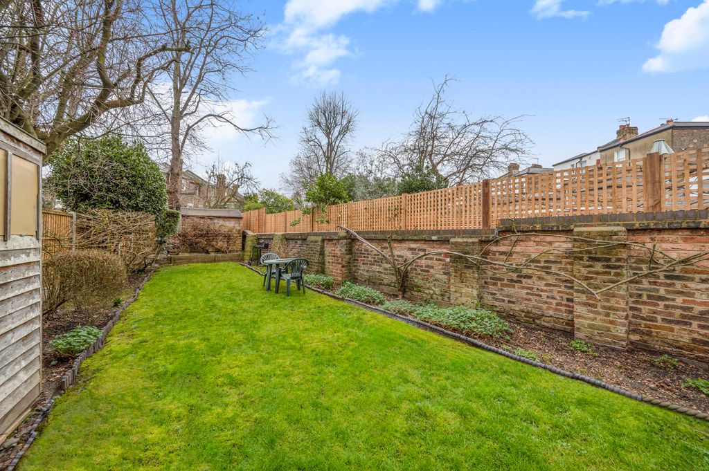 Property photo 3 of 11 Picture No. 25