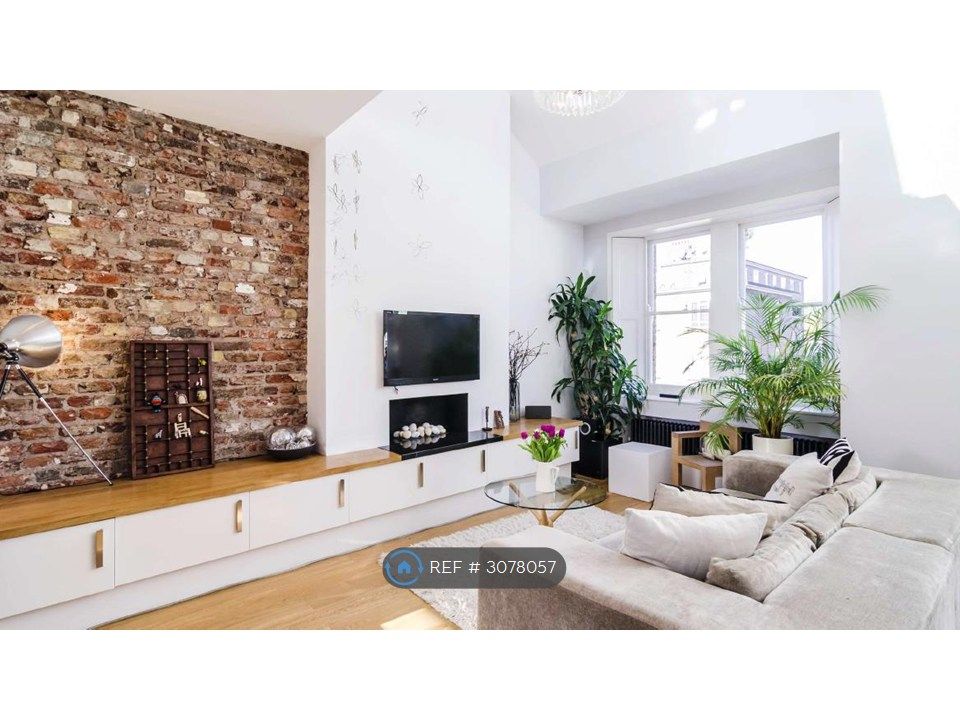Property photo 1 of 7 Lounge