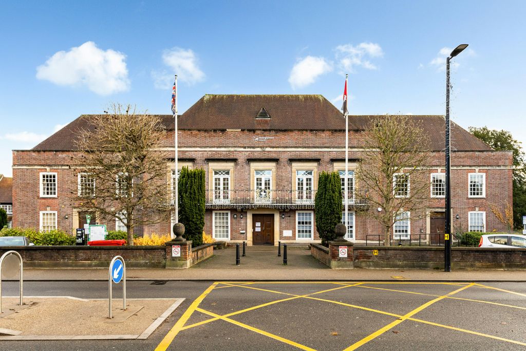 Property photo 1 of 24 101287_Council Offices At Queen Victoria Road-12.Jpg