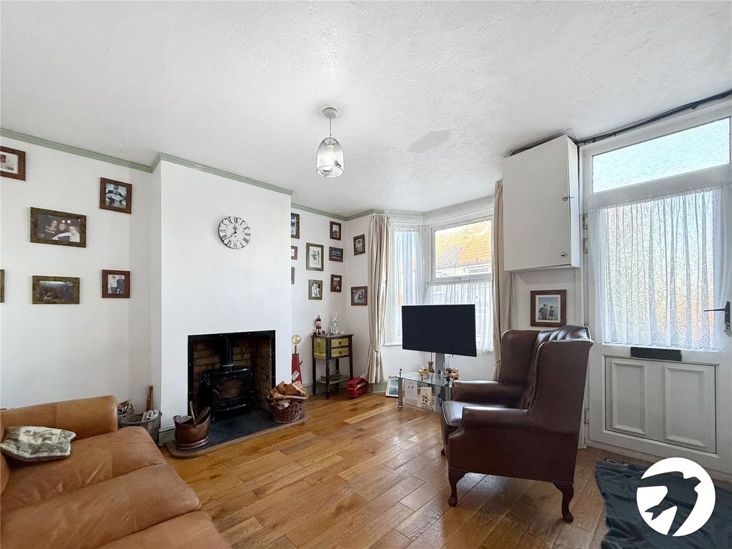 Property photo 2 of 22 Picture No. 17