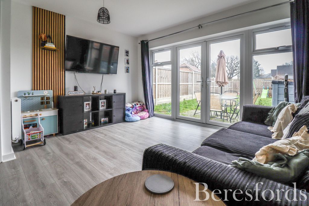 Property photo 3 of 14 Picture No. 12