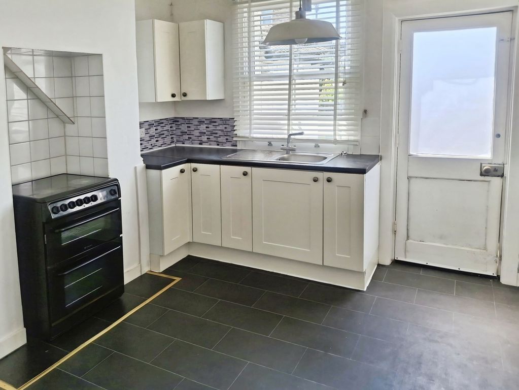Property photo 2 of 10 Pbox-Img.Jpg