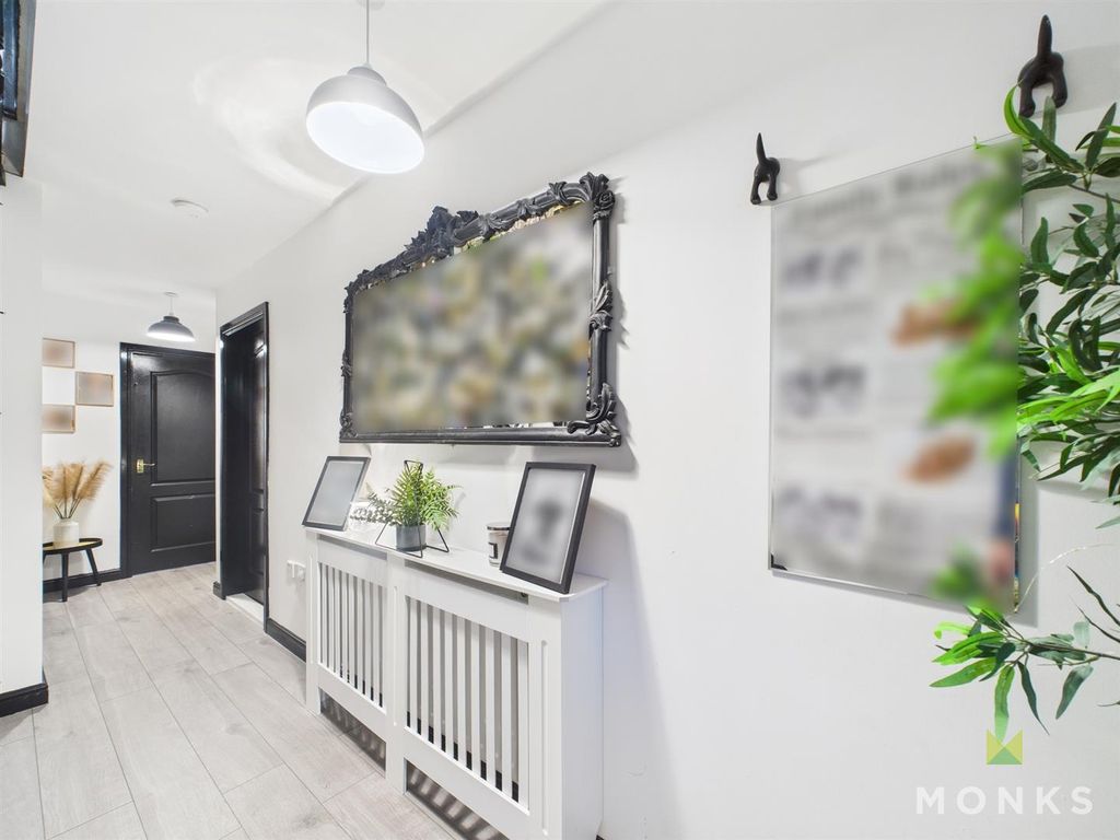 Property photo 2 of 21 Cam01520G0-Pr0293-Still001.Jpg