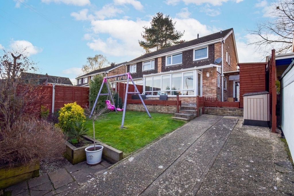 Property photo 3 of 12