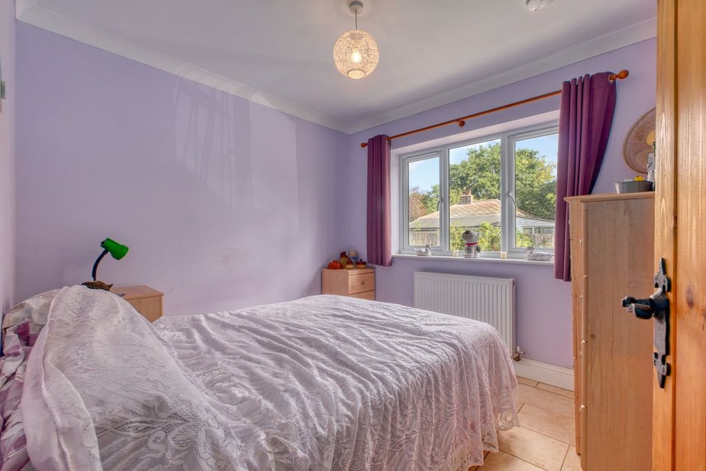 Additional image 32 of 5 bed detached bungalow for saleHempstead Lane, Hailsham BN27