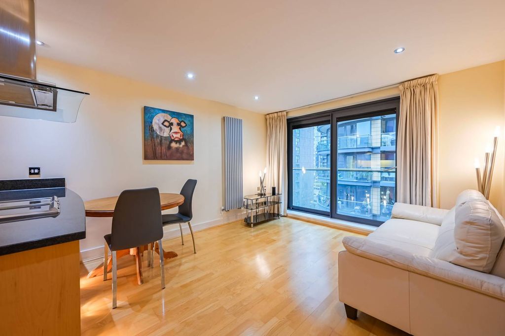 Property photo 2 of 12