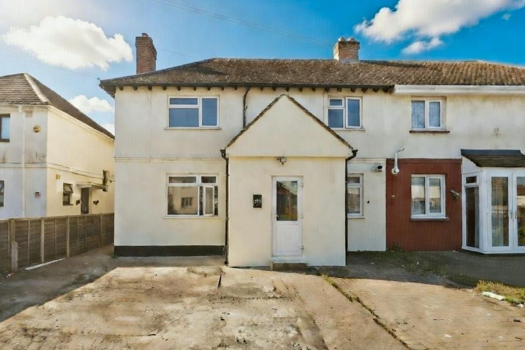 Property photo 1 of 12 External