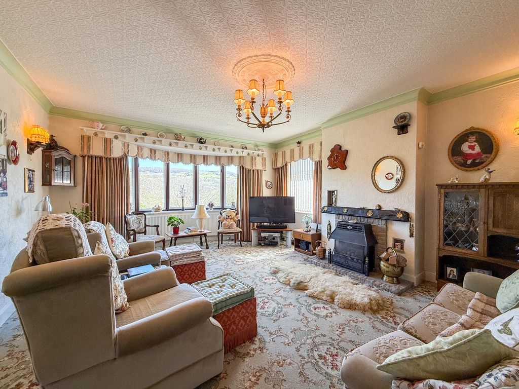 Property photo 2 of 24