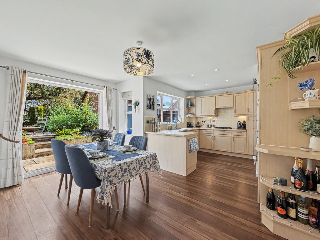 Property photo 3 of 69 5413278