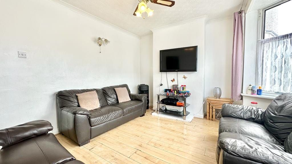Property photo 3 of 19