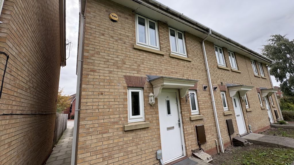 Property photo 1 of 9 3 Bed Semi-Detached House To Rent Thirlmere Way, Hull Hu7 3Bh