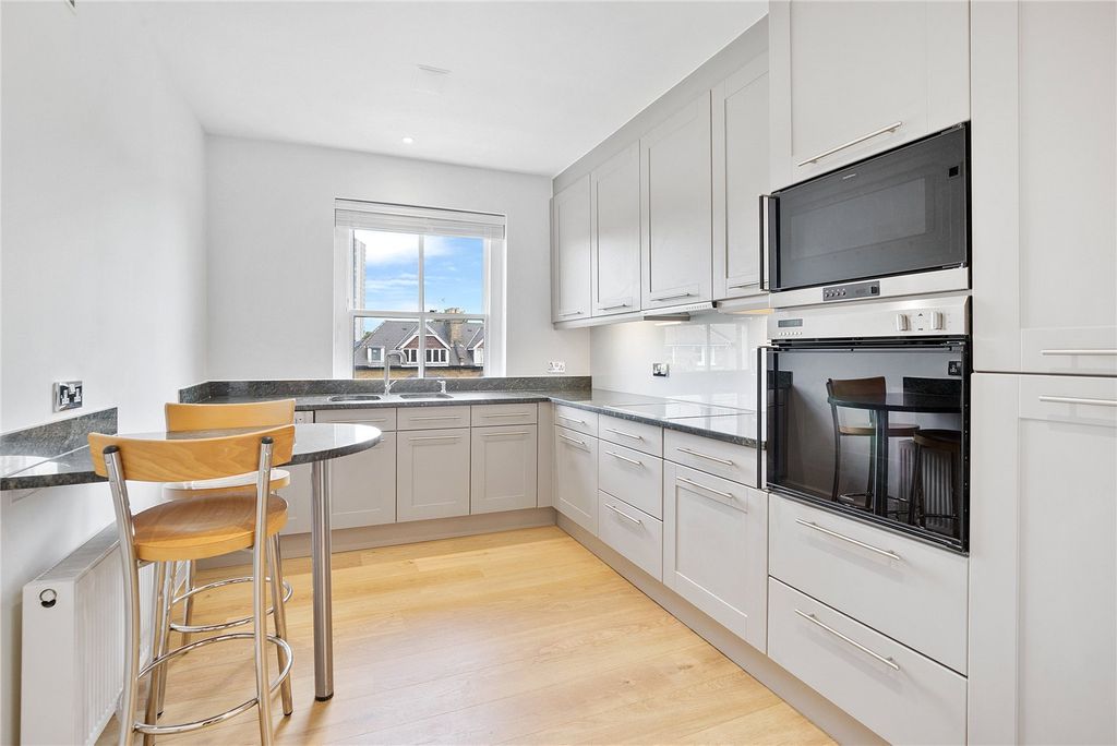 Property photo 3 of 10 Picture No. 09