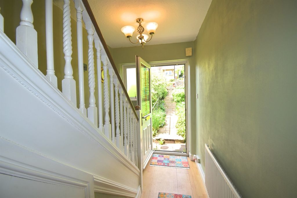 Property photo 2 of 15 Hallway