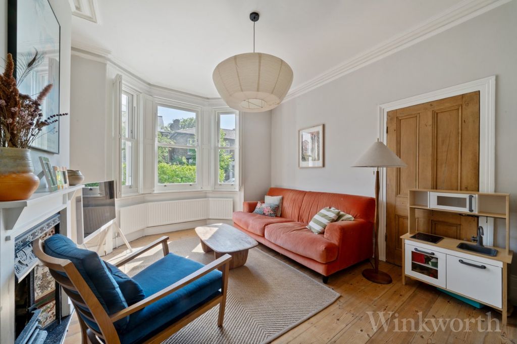 Property photo 3 of 17 Picture No. 18