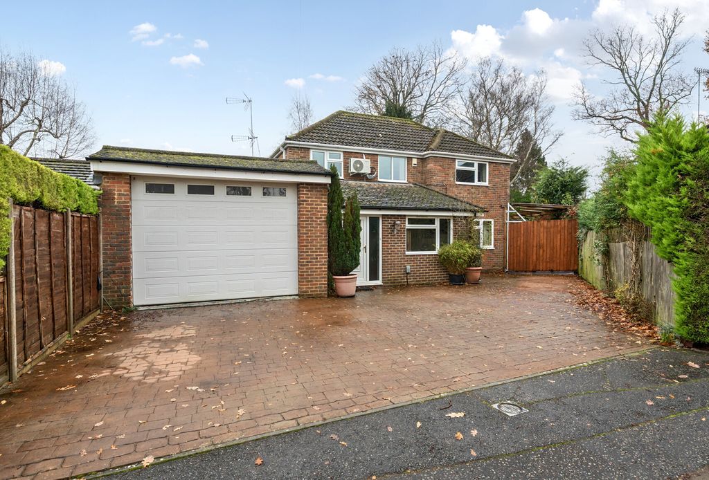 Property photo 3 of 21 1387508-2-6938195...