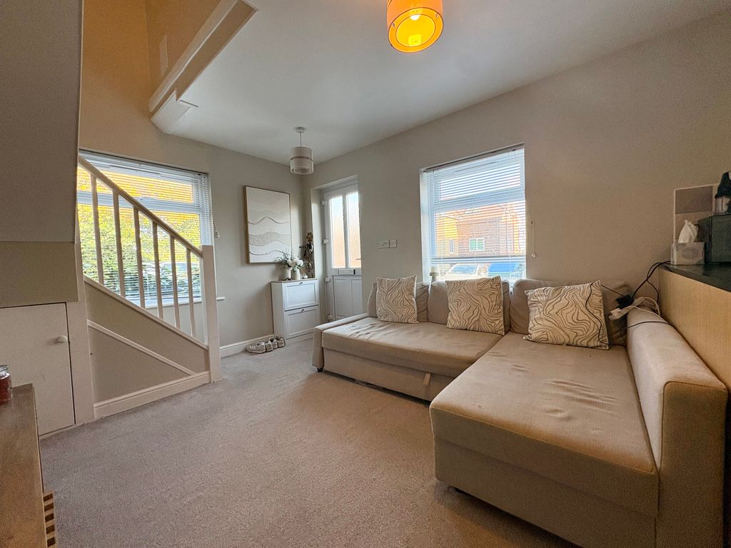 Property photo 2 of 5 Lounge