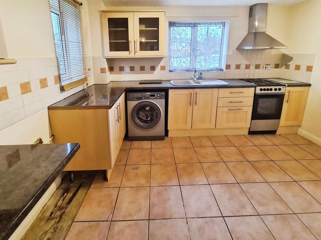 Property photo 3 of 19 Photo #3