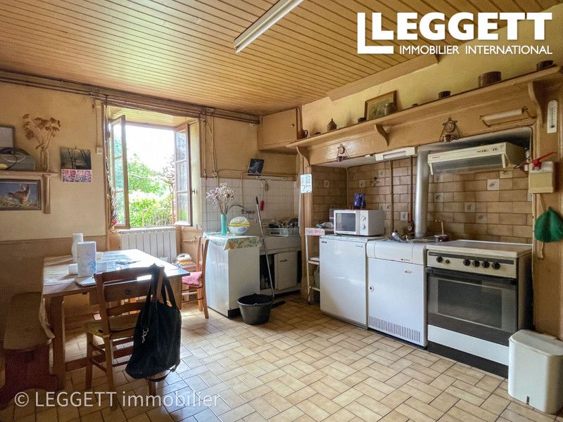 Property photo 3 of 10
