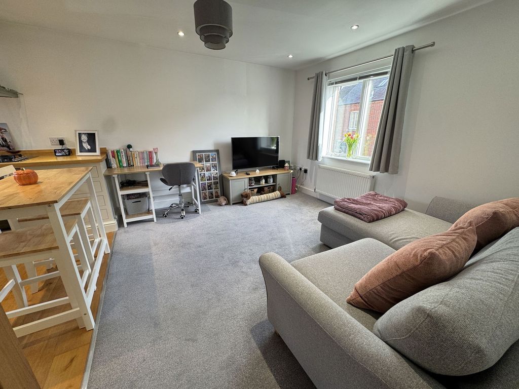 Property photo 3 of 10