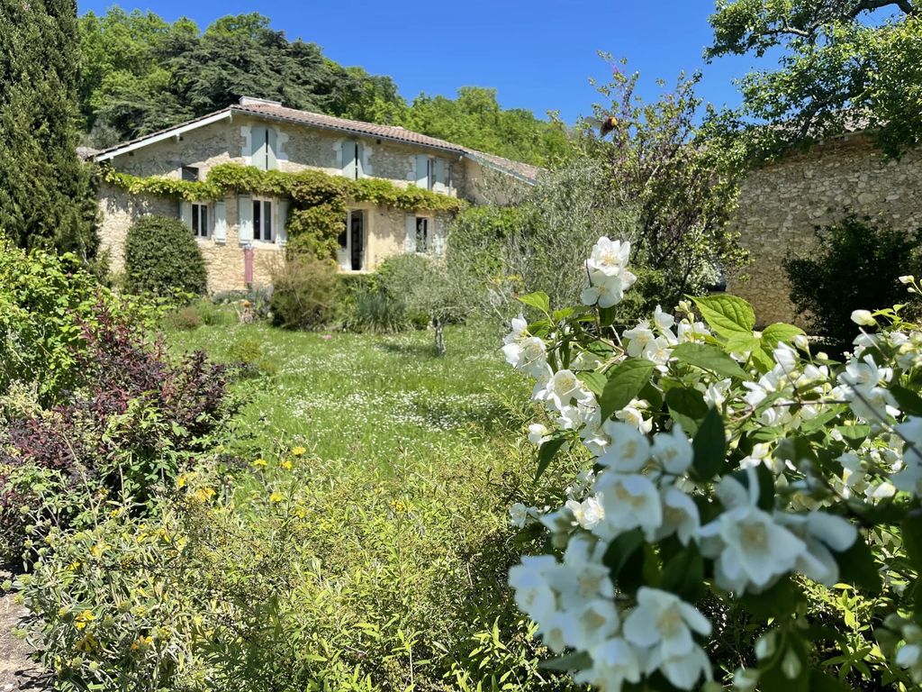 Property photo 1 of 25